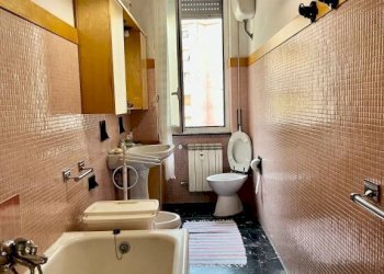 Bagno - Trilocale via Sant'Alberto, 7, Genova (zona Sestri Ponente) - foto 18