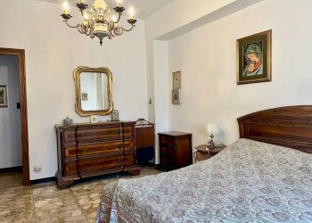 Camera da letto - Trilocale via Sant'Alberto, 7, Genova (zona Sestri Ponente) - foto 21