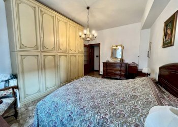 Camera da letto - Trilocale via Sant'Alberto, 7, Genova (zona Sestri Ponente) - foto 23