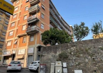 Facciata - Trilocale via Sant'Alberto, 7, Genova (zona Sestri Ponente) - foto 45