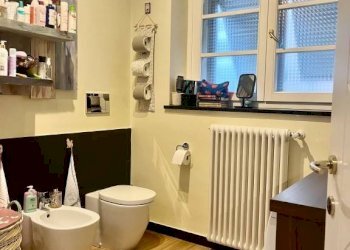 Bagno - Trilocale vico Albertina, 6, Genova (zona Sestri Ponente) - foto 26