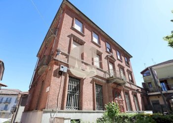 Facciata - Stable - Palace piazza della Libertà, 8, Settimo Torinese - photo 7