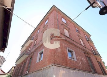 Facciata - Stable - Palace piazza della Libertà, 8, Settimo Torinese - photo 10