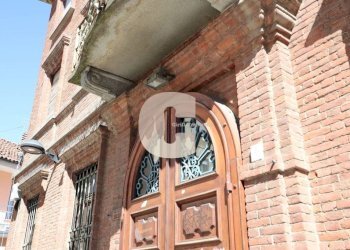 Facciata - Stable - Palace piazza della Libertà, 8, Settimo Torinese - photo 15