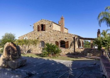 facciata - Villa dell'Istrice, 7, Cefalù - foto 16
