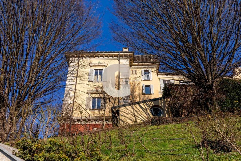 Facciata - Appartamento strada di Valpiana, 12, Torino - foto 3