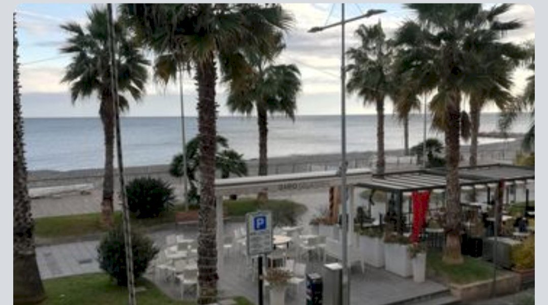 Three-room apartment Loano - photo 1