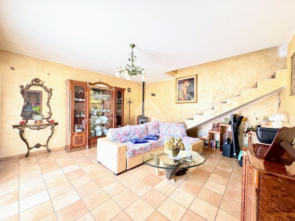 Independent house Via regione tetti sagrini, La Loggia - photo 1