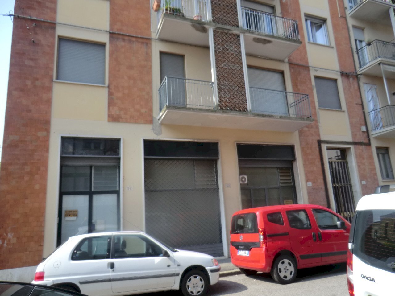 Negozio Ferrara - foto 2