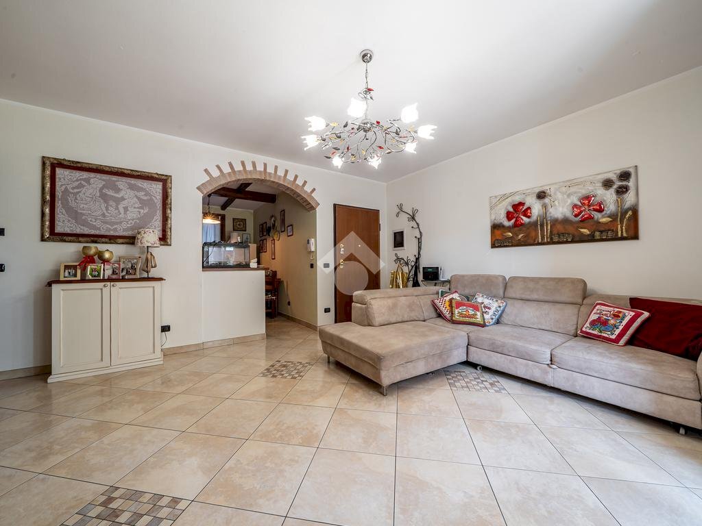 Four-room apartment Via Mazzini, Pavullo nel Frignano - photo 1