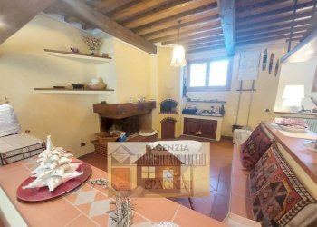 Salone - Appartamento via La Serra, Carmignano - foto 3