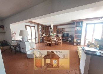 Salone - Appartamento via La Serra, Carmignano - foto 11