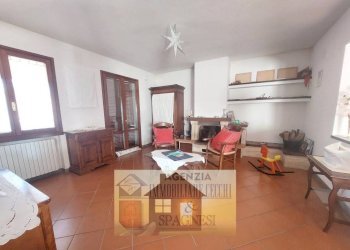 Salone - Appartamento via La Serra, Carmignano - foto 12