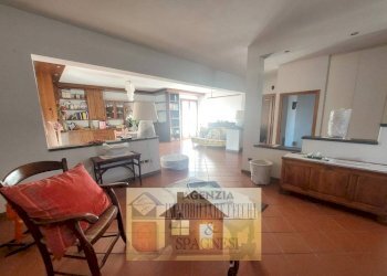 Salone - Appartamento via La Serra, Carmignano - foto 13