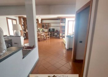 Ingresso - Appartamento via La Serra, Carmignano - foto 14