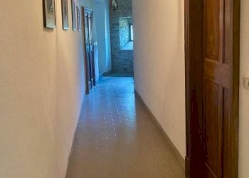 Corridoio - Three-room apartment via Duca degli Abruzzi, 23, Compiano - photo 21