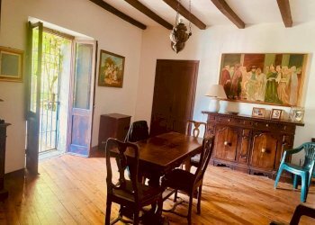 Salone - Three-room apartment via Duca degli Abruzzi, 23, Compiano - photo 9