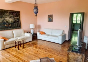 Salone - Three-room apartment via Duca degli Abruzzi, 23, Compiano - photo 11