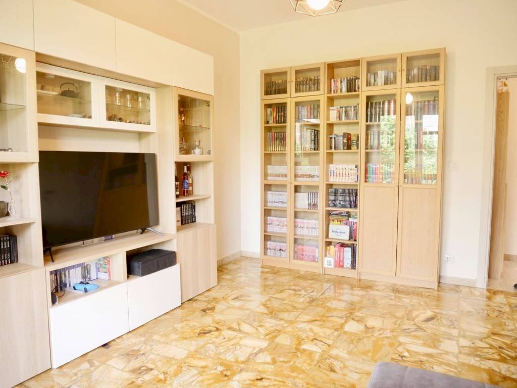 Soggiorno - Trilocale via Arturo Ambrosio, 7, Torino - foto 2