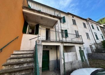 Facciata - Casa indipendente Località Cassingheno, Fascia - foto 13