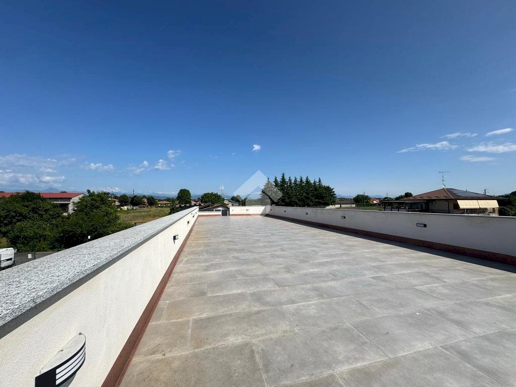Villa Via Martiri della Libertà, Suno - foto 1