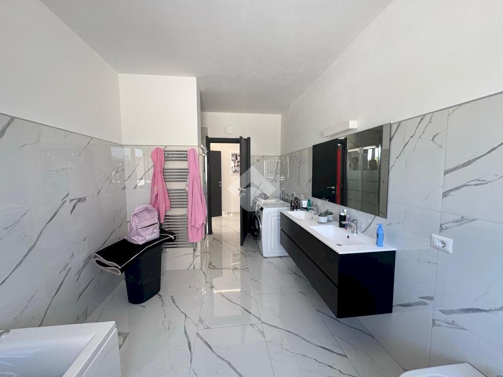 Villa Via Martiri della Libertà, Suno - foto 3