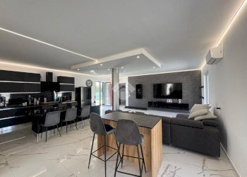Villa Via Martiri della Libertà, Suno - foto 2