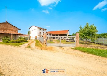 Farmhouse Carmagnola - photo 3