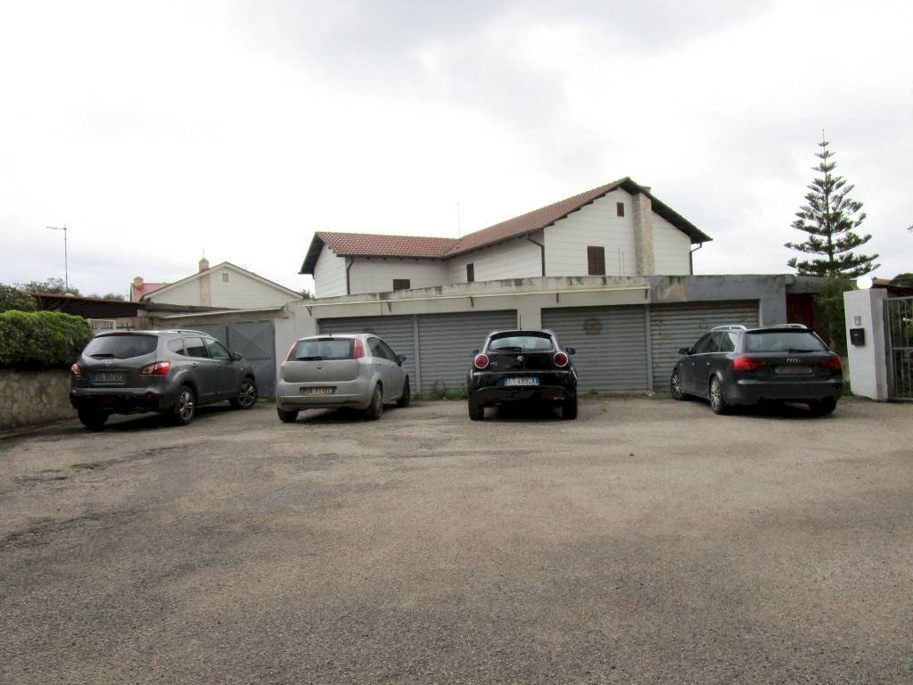 Posto macchina - Box viale dei Pini, 32, Statte - photo 1