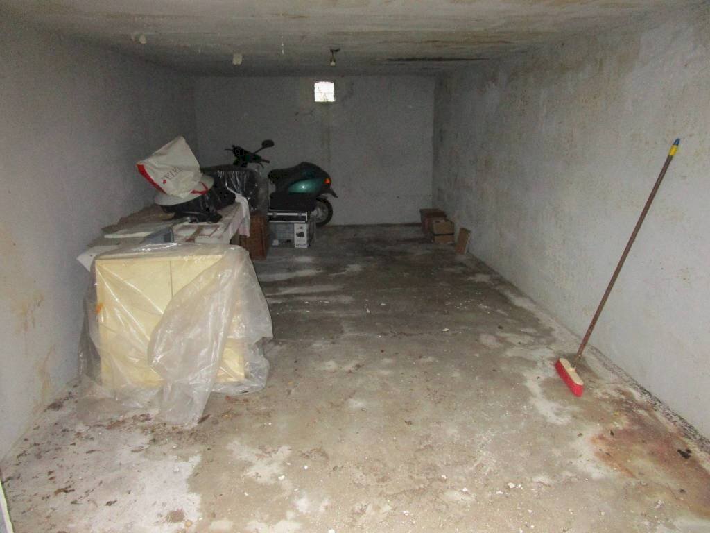 Cantina - Box viale dei Pini, 32, Statte - photo 3