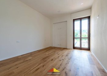 Camera da letto - Quadrilocale corso Re Umberto, 94, Verzuolo - foto 7