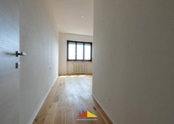 Corridoio - Quadrilocale corso Re Umberto, 94, Verzuolo - foto 14