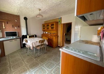 Cucina - Casa indipendente Frazione Salogni, Fabbrica Curone - foto 4