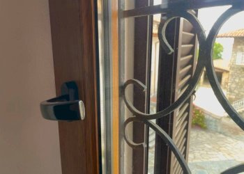 Dettagli - Casa indipendente Frazione Salogni, Fabbrica Curone - foto 9