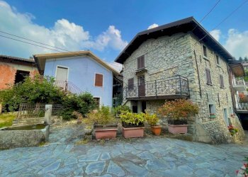 Facciata - Casa indipendente Frazione Salogni, Fabbrica Curone - foto 11