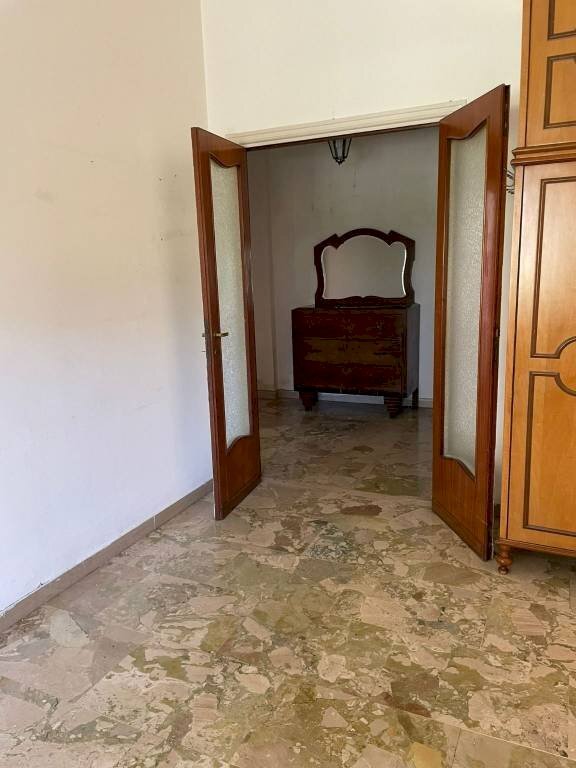 Camera da letto - Three-room apartment via al Sesto Miglio, 52, Roma - photo 3