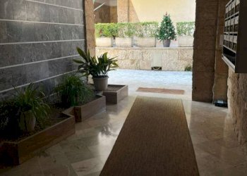 Interno palazzo - Three-room apartment via al Sesto Miglio, 52, Roma - photo 23