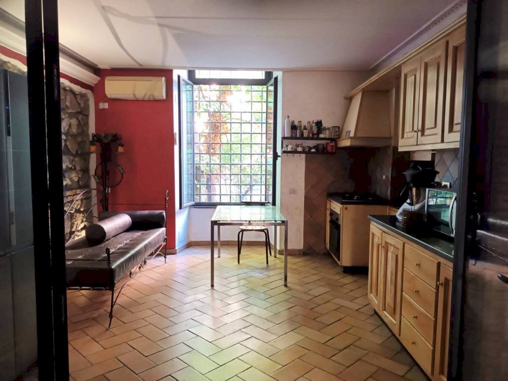 Salone - Three-room apartment via Antonio Serra, 24, Roma - photo 3