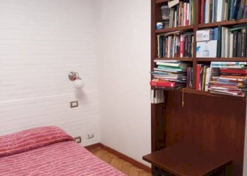 Camera da letto - Three-room apartment via Antonio Serra, 24, Roma - photo 17