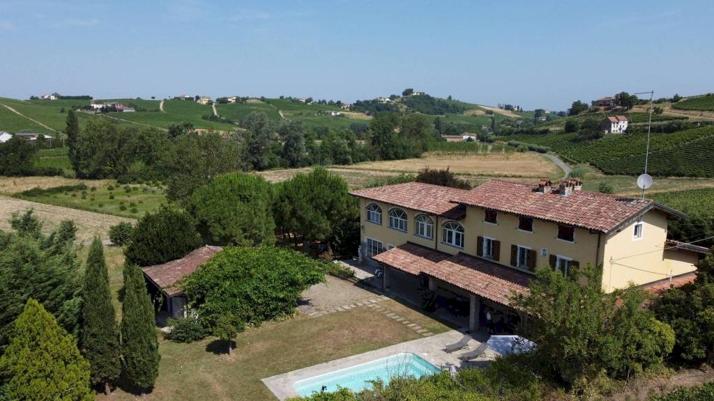 Piscina - Rustico strada Vecchia di Castelboglione, Nizza Monferrato - foto 1