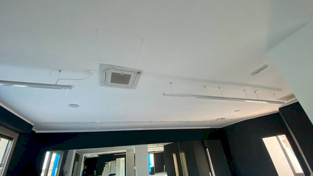 Interno non residenziale - Negozio via Capri, Carini - foto 3