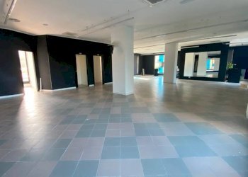 Interno non residenziale - Shop via Capri, Carini - photo 9