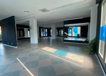 Interno non residenziale - Shop via Capri, Carini - photo 12