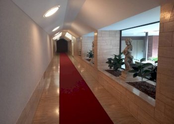 Interno palazzo - Three-room apartment via Edolo, 26, Milano - photo 9