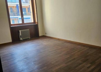 Camera da letto - Appartamento via Alcide De Gasperi, Asti - foto 3