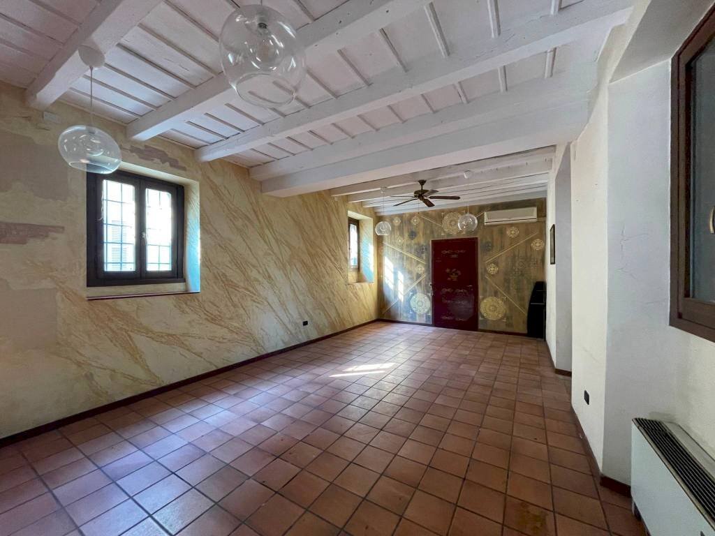 Stanza non arredata - Negozio via Abate d'Adda, 48, Arcore - foto 2