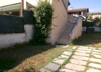 Giardino - Villa via Ugo Foscolo, Anzio - foto 6