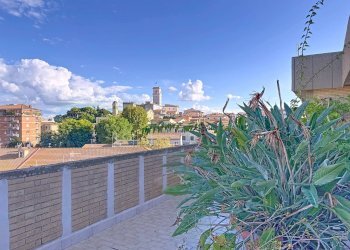 Foto 1 - Attico via E. Riva
 
3, Monterotondo - foto 1