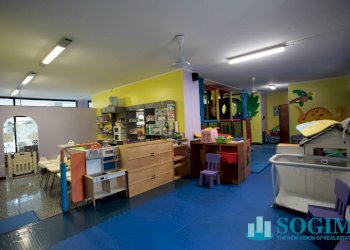 Foto 5 - Negozio via fratelli cervi
 
14, Peschiera Borromeo - foto 5