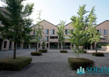 Foto 14 - Negozio via fratelli cervi
 
14, Peschiera Borromeo - foto 14